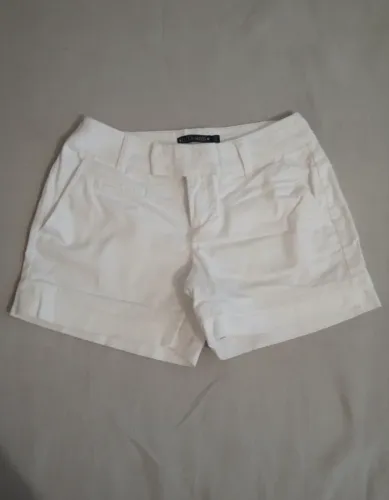 Short Branco Clockhouse