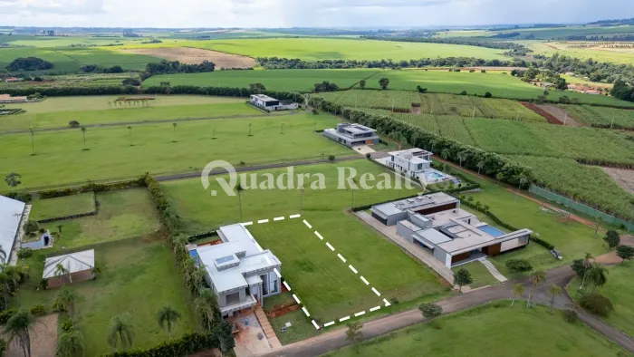 Terreno no Condomínio Fazenda Alvorada próximo ao lago