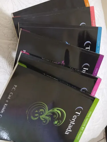 Coleção de livros semi novos