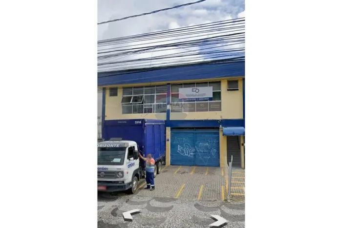 Sala Comercial 1º Andar na Av. Caxangá  Próximo ao CFI com Vaga Privativa