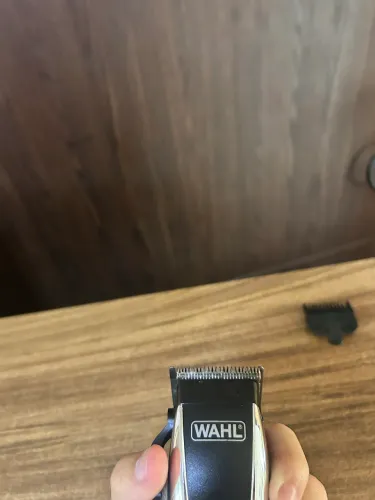 Máquina WAHL PRECISION em ótimo estado