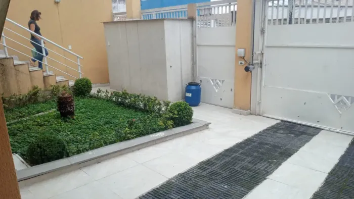 Casa de condomínio para venda tem 130 metros quadrados com 3 quartos