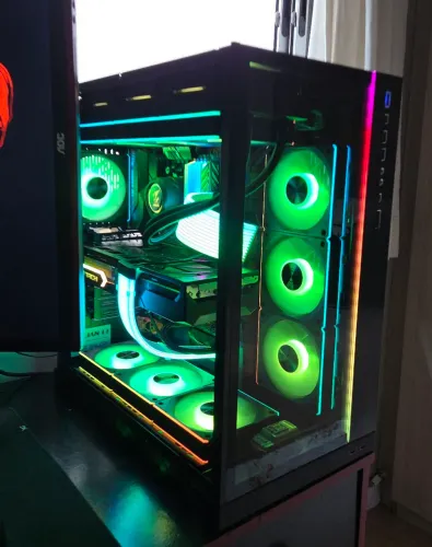Pc Gamer Lian Li o11 XL + RX 9070XT