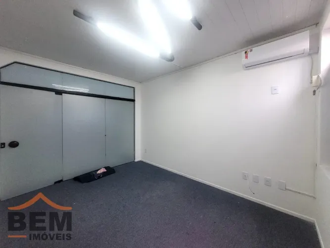 Sala para alugar, 15 m² por R$ 880,00/mês - Centro - Itajaí/SC