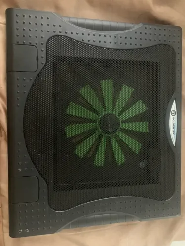 Suporte ventilado para notebook