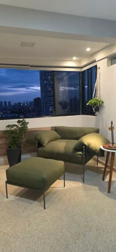 Poltrona Mole com banqueta