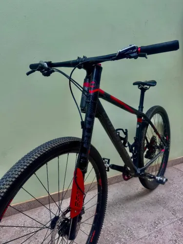 Cannudale F29 Carbon Aro 29 com Quadro em Carbono, Excelente estado