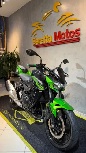 Kawasaki Z 400 2021