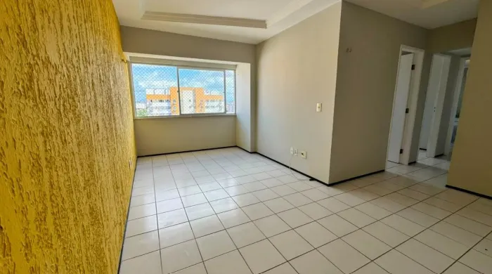 Apartamento com 3 dormitórios à venda, 60 m² por R$ 365.000,00 - Jóquei Clube - Fortaleza/