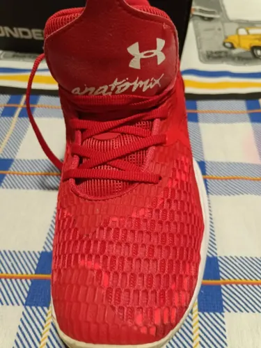 Under Armour Spawn 3 ORIGINAL - Pouquíssimo uso