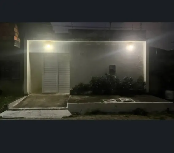 vendo chave de casa no centro da Barra dos Coqueiros por 52 mil parcela 760 reais