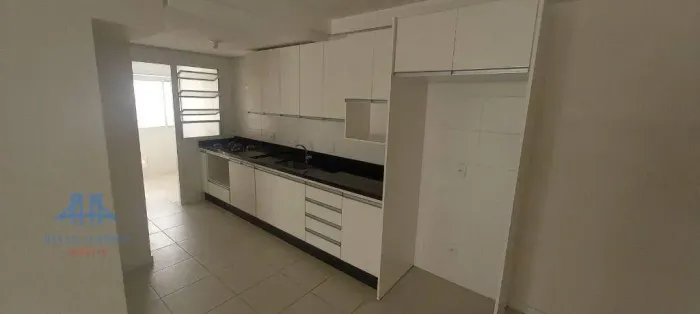 Apartamento com 3 dormitórios para alugar, 94 m² por R$ 7.530,00/mês - Córrego Grande - Fl