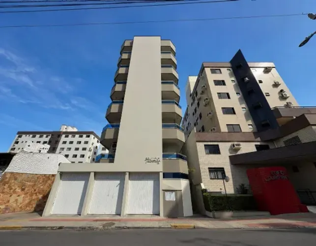 Aluga-se apartamento na Vila Moema com 3 quartos