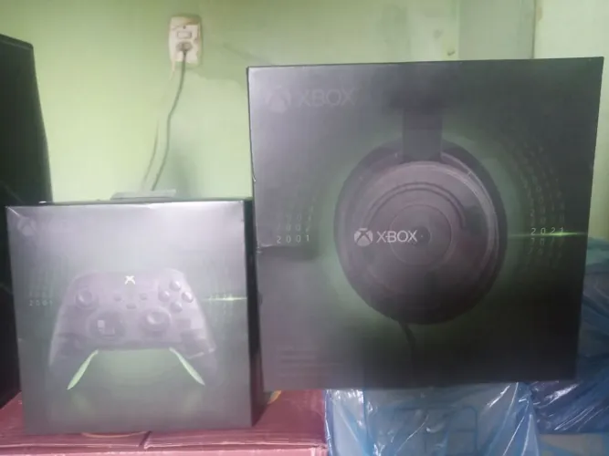 Kit Controle e Headset 20 anos Xbox