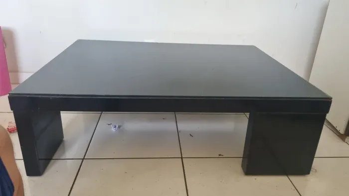 MESA DE CENTRO TAMPO DE VIDRO