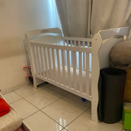 Berço para bebê sem colchão - Jardim América 