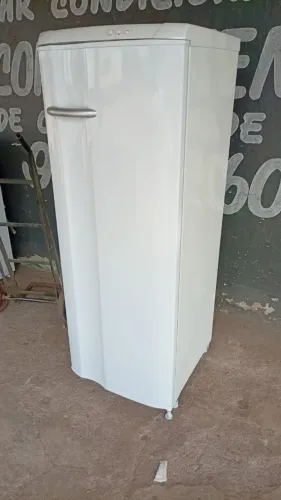 GELADEIRA ELECTROLUX 260 LITROS<br>Vaga Auxiliar Financeiro