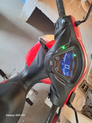 (Vendo biz 125 completa)