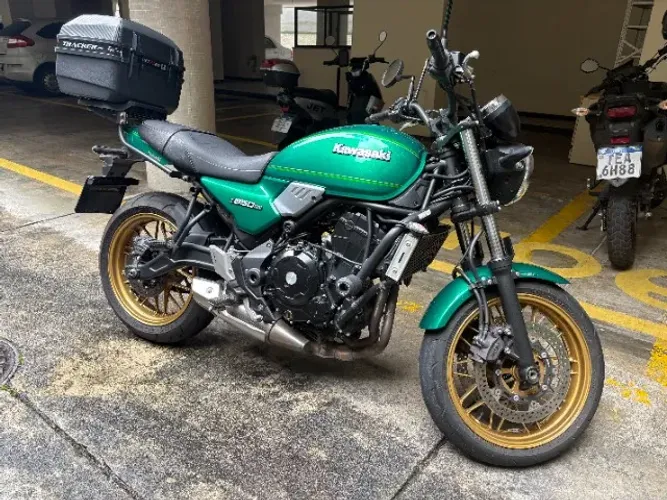 z650RS estado de zero, pneus novos e revisada
