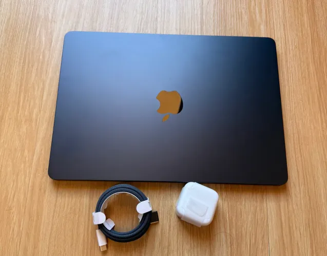 Mac book M5 Air 512 13,3