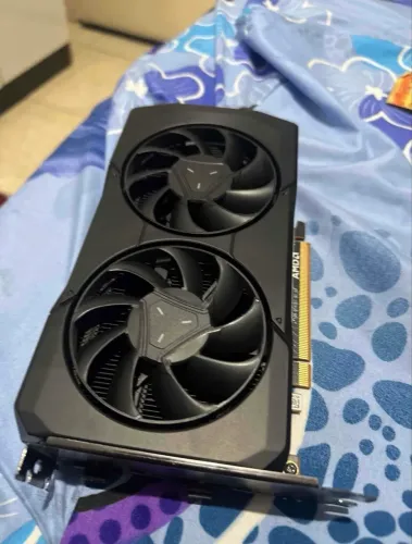 RX 7600 - 8GB