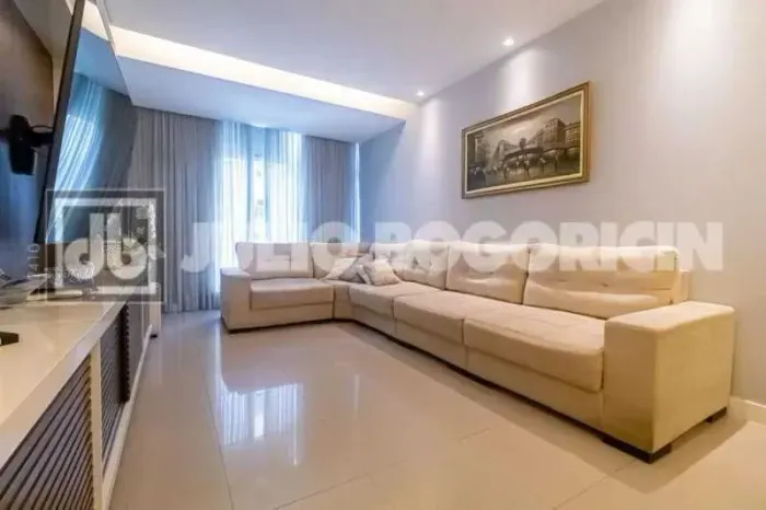 POSTO 5 REFORMADO DUPLEX 156M2 2 VAGAS ESCRITURA