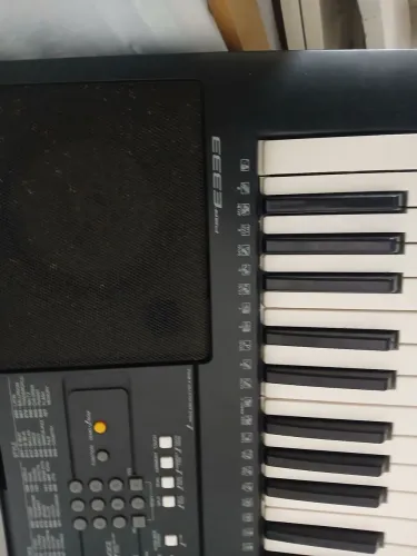 Teclado yamaha e333