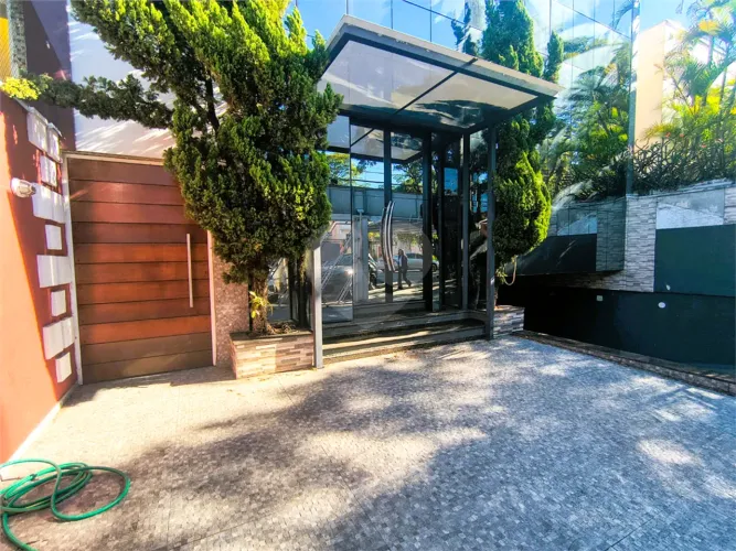 ÓTIMO PRÉDIO COMERCIAL PARA LOCAÇÃO OU VENDA 300M² JARDIM BONFIGLIOLI