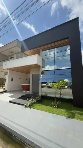 PORTO MARINA - Casa com 3/4 sendo 2 suítes, Área gourmet c/ Hidromassagem e Churrasqueira.