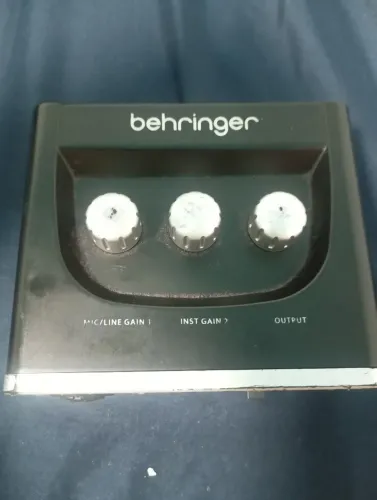 Placa de Áudio Beringer