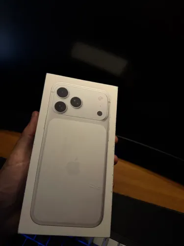 iPhone 17 Pro Max - Lacrado 