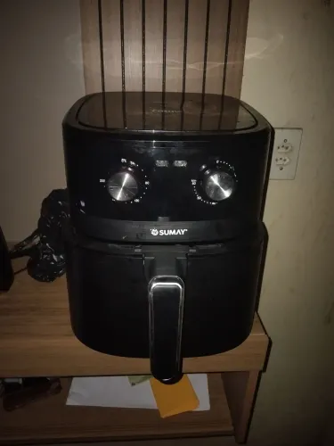 Air Fryer bom estado 1 mês de uso,,