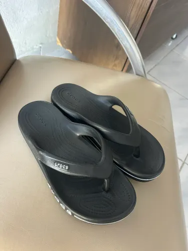 Sandália moda praia CROCS NOVA