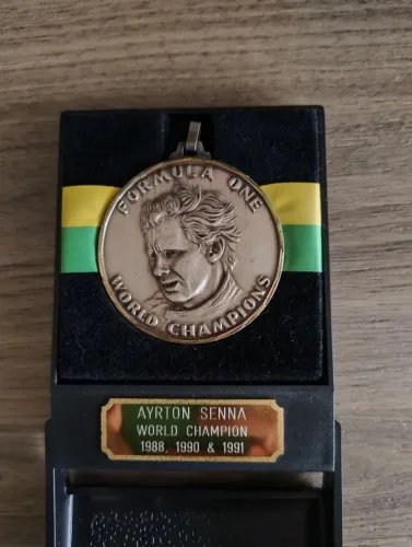 Medalha Ayrton Senna 1997 Origem Inglaterra
