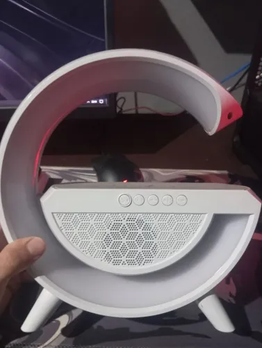 Luminária+caixinha de som 