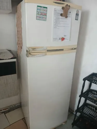Geladeira usada em bom estado