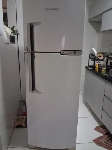 Geladeira Brastemp frost free 375L