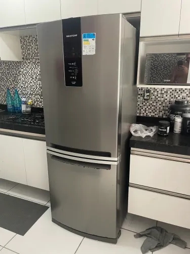 Geladeira Brastemp inverter 443L painel digital