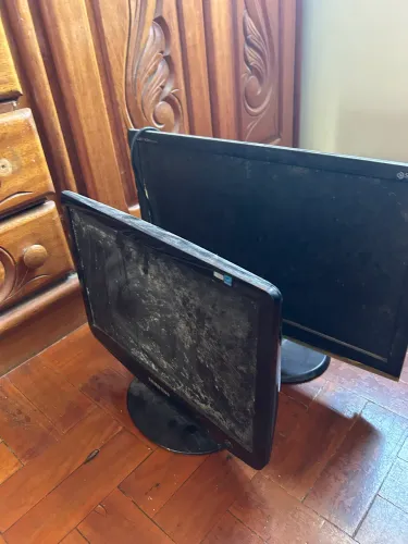 KIT 2 Monitores Samsung e LG - Usados
