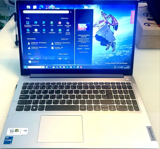 Lenovo IdeaPad 3, Intel i5 11ª G - Muito rápido. Excelente desempenho.