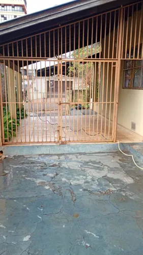 Quartos disponíveis no centro deLondrina.