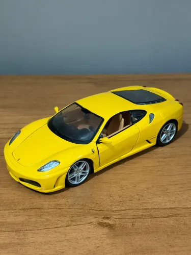 Miniatura Ferrari f430 1:24