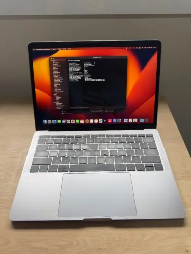 MacBook Pro 13? Ano 2017 | i5 2.3GHz | 8GB RAM | SSD 128GB | 253 Ciclos