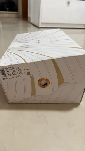 Basqueteira Nike Lebron XXI número 43
