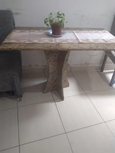 Mesa tampo e base granito