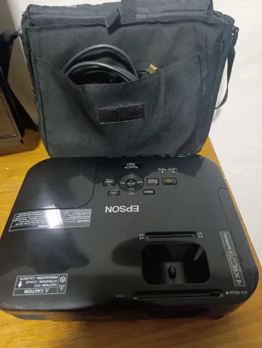 Projetor epson powerlite s12+ 2800 lumens