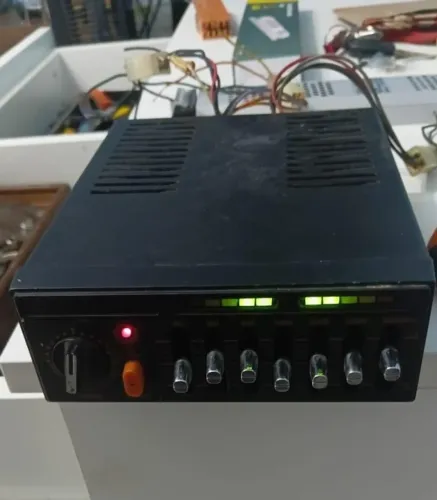 AMPLIFICADOR E EQUALIZADOR TOJO