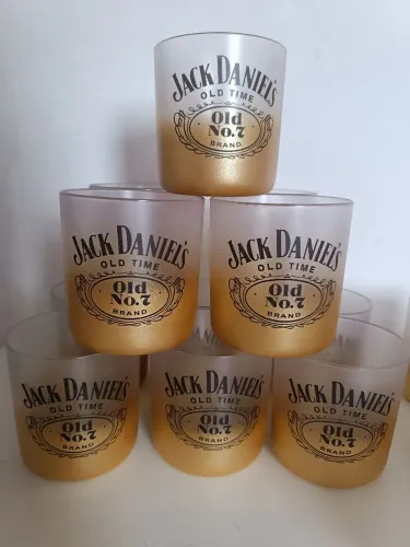 Copos e taças personalizados
