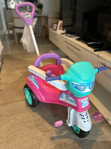 Carrinho De Passeio e Pedal Triciclo Baby City Menina-Rosa - Maral