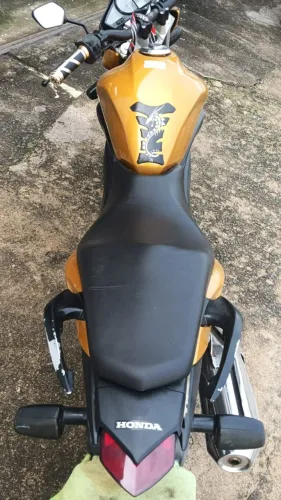 CB 300 ano 2010